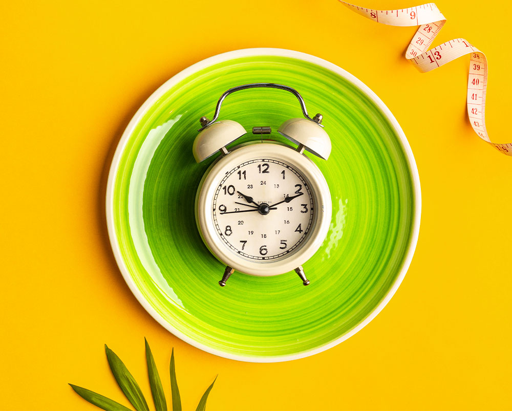 Intermittent-fasting-for-women-scheduled-restricted-eating